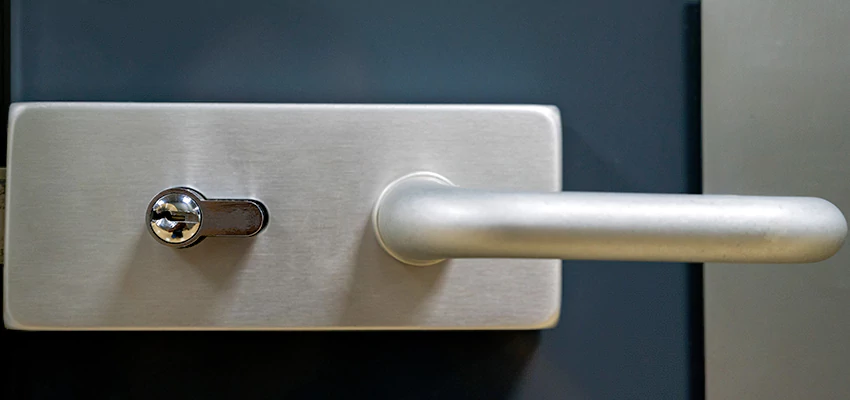 Change Patio Door Locks in El Rio, California